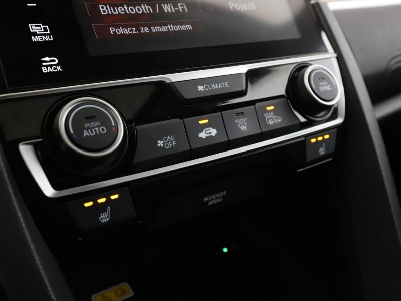 Honda Civic Executive automat skóra navi kamera grane fotele ACC LED X (2017-2021)