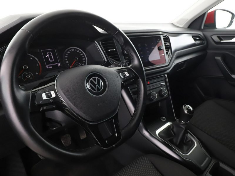 Volkswagen T-Roc navi klima auto grzane fotele czujniki parkowania