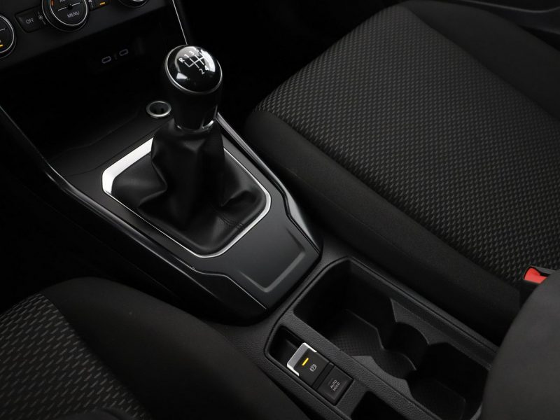 Volkswagen T-Roc navi klima auto grzane fotele czujniki parkowania