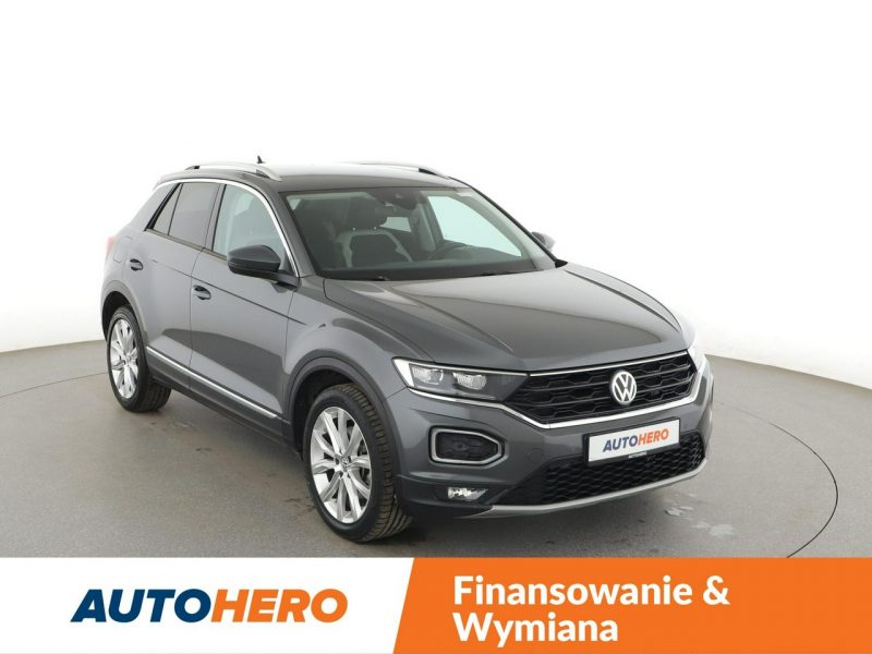 Volkswagen T-Roc Carat 4motion automat virtual PDC-kamera climatronic navi ACC LED