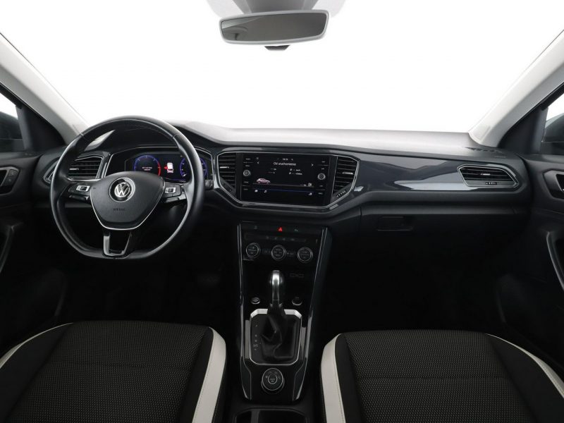 Volkswagen T-Roc Carat 4motion automat virtual PDC-kamera climatronic navi ACC LED