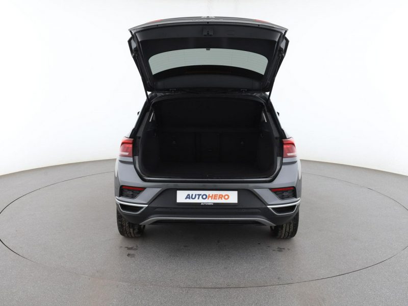 Volkswagen T-Roc Carat 4motion automat virtual PDC-kamera climatronic navi ACC LED