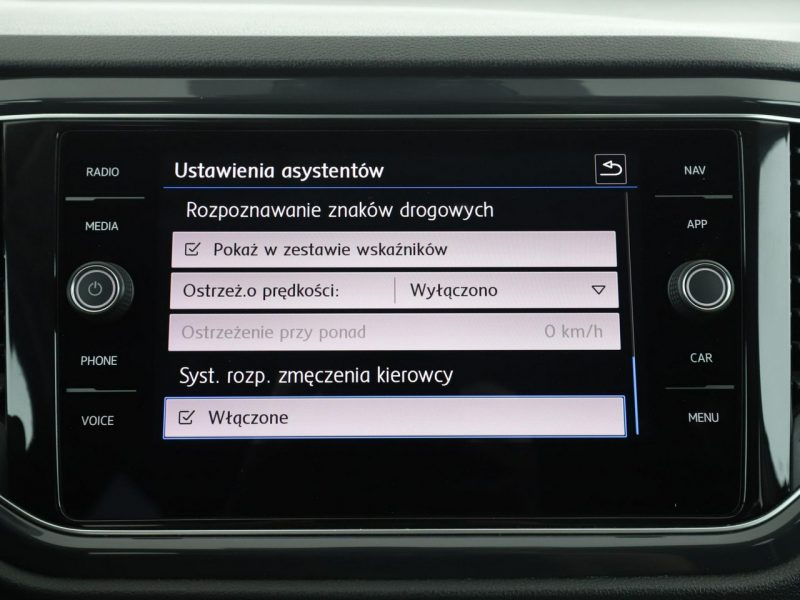 Volkswagen T-Roc Carat 4motion automat virtual PDC-kamera climatronic navi ACC LED
