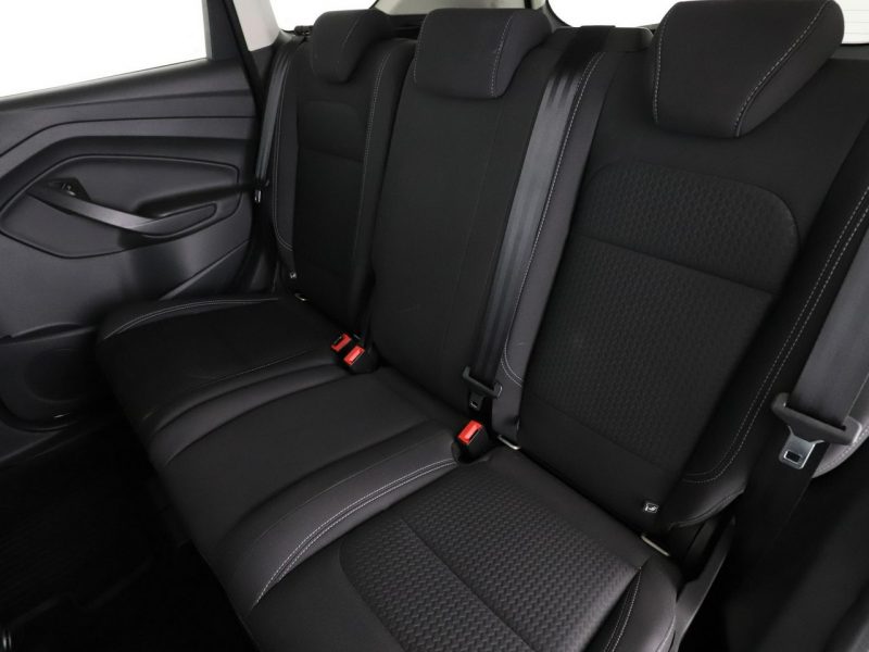 Ford Kuga PDC klima auto grzana szyba navi bluetooth hak II (2012-)