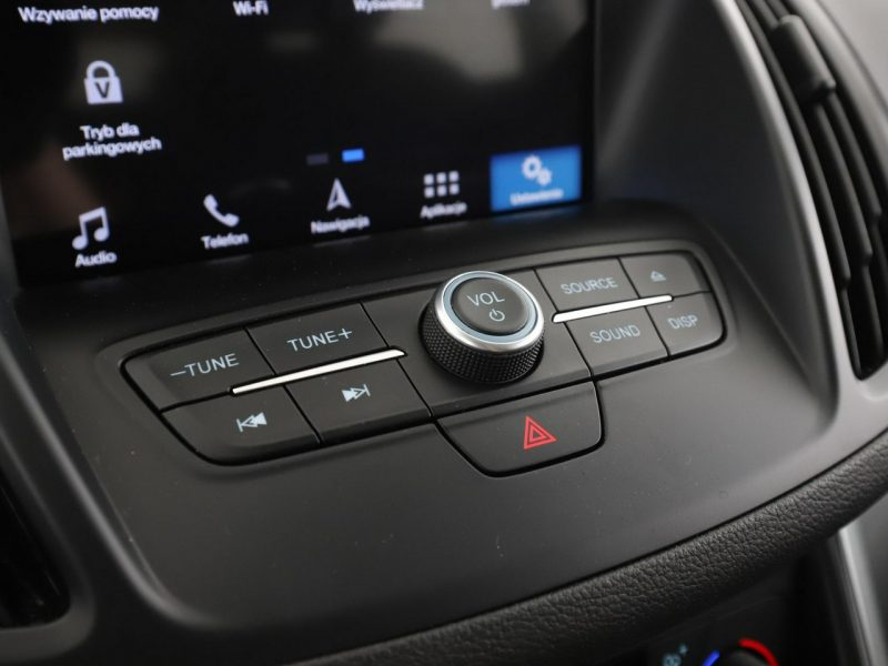 Ford Kuga PDC klima auto grzana szyba navi bluetooth hak II (2012-)