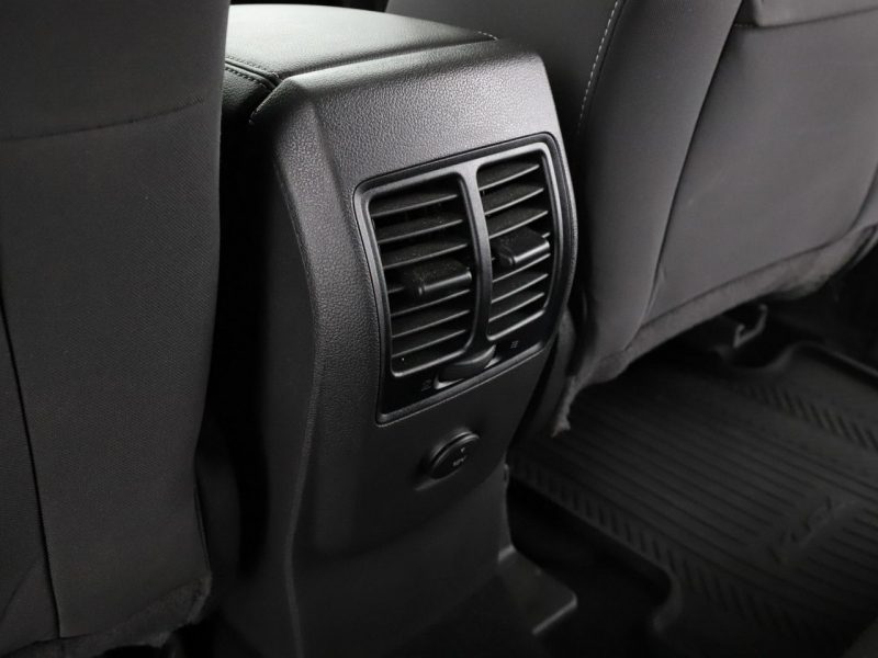 Ford Kuga PDC klima auto grzana szyba navi bluetooth hak II (2012-)