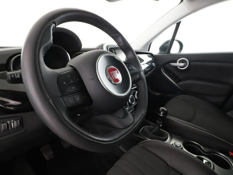 Fiat 500x navi klima auto bi-xenon grzane fotele czujniki parkowania