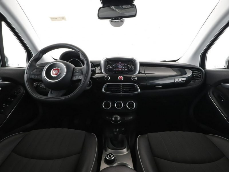 Fiat 500x navi klima auto bi-xenon grzane fotele czujniki parkowania