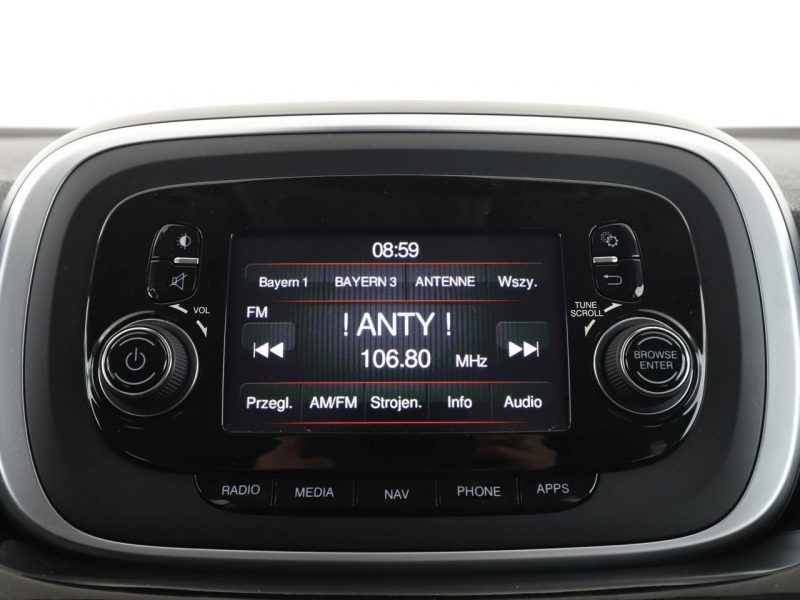 Fiat 500x navi klima auto bi-xenon grzane fotele czujniki parkowania