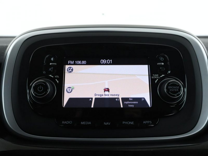 Fiat 500x navi klima auto bi-xenon grzane fotele czujniki parkowania