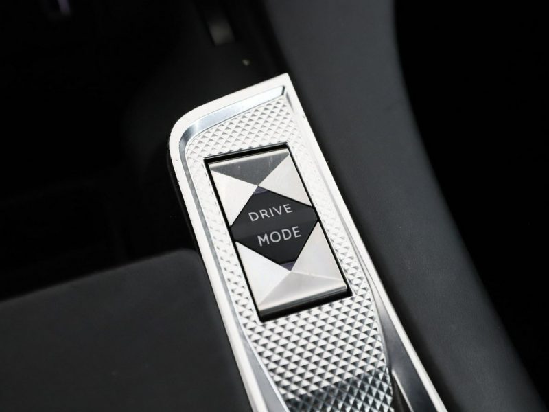 DS Automobiles DS 7 Crossback Automat full LED skóra virtual cocpit navi kamera i czujniki parkowani