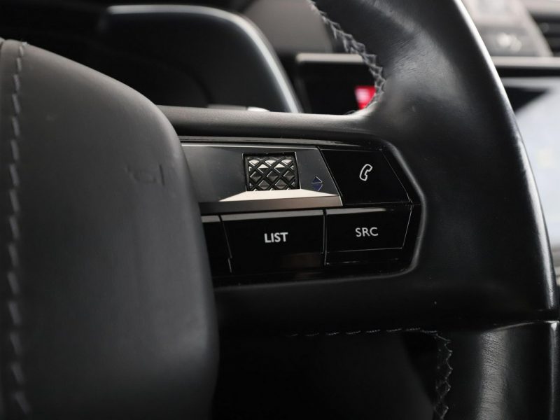 DS Automobiles DS 7 Crossback Automat full LED skóra virtual cocpit navi kamera i czujniki parkowani