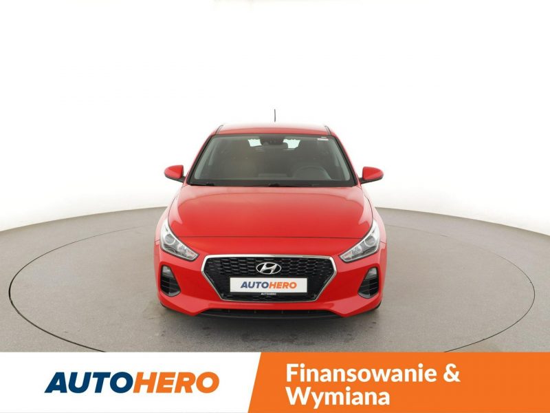Hyundai i30 1.4 MPI niski przebieg klima ks.serwisowa tempomat asystent pasa ruchu III (2017-)