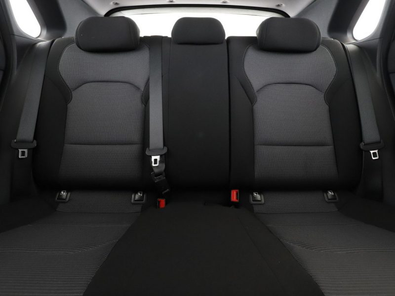 Hyundai i30 1.4 MPI niski przebieg klima ks.serwisowa tempomat asystent pasa ruchu III (2017-)