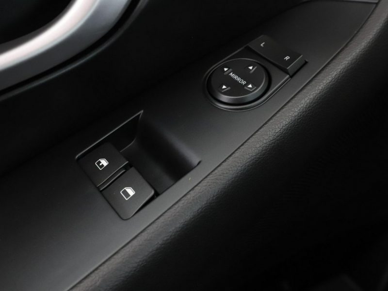 Hyundai i30 1.4 MPI niski przebieg klima ks.serwisowa tempomat asystent pasa ruchu III (2017-)