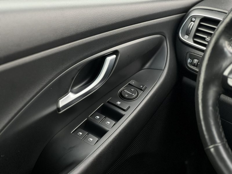 Hyundai i30 Salon Polska Poleasingowy Serwis ASO VAT 23% ROCZNA GWARANCJA III (2017-)