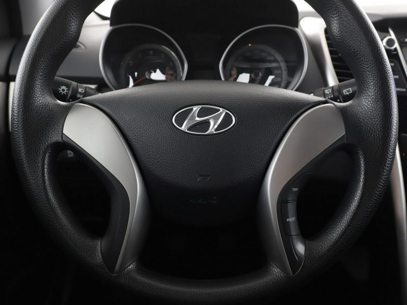 Hyundai i30 LIFT 1.4i 6MT Benzyna Klimatyzacja Komputer Elektryka ESP LED II (2012 - 2016)