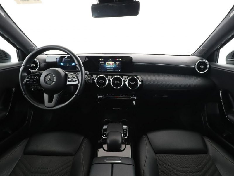 Mercedes A 180 automat full LED półskóra klima auto kamera cofania W177 (2018-)