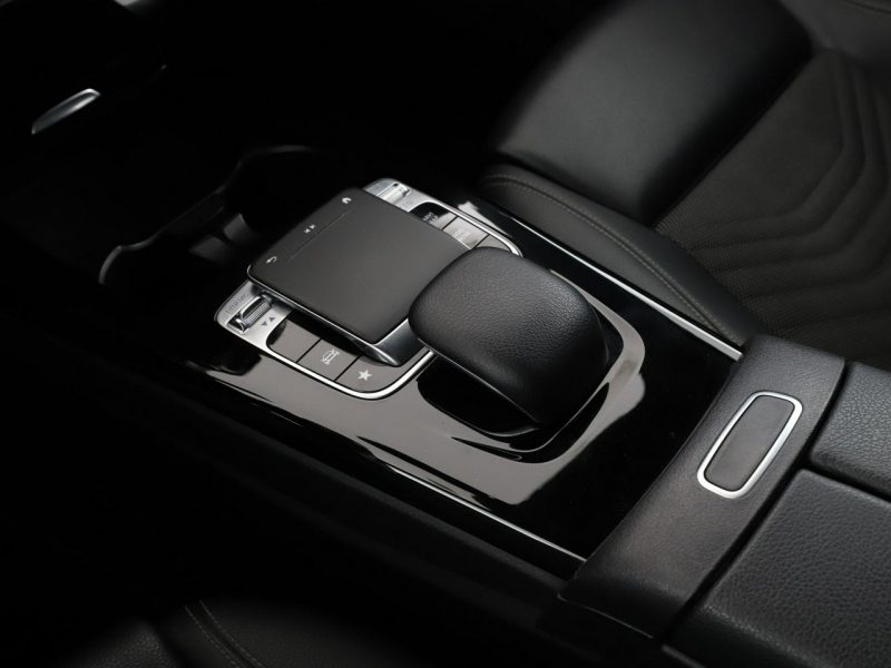 Mercedes A 180 automat full LED półskóra klima auto kamera cofania W177 (2018-)