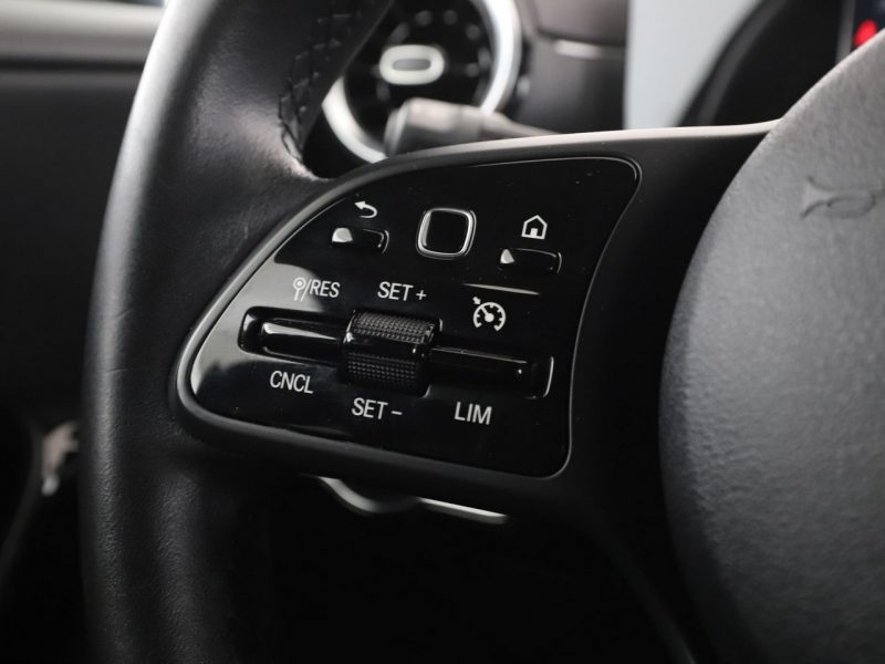 Mercedes A 180 automat full LED półskóra klima auto kamera cofania W177 (2018-)