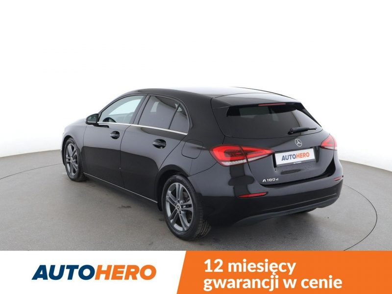 Mercedes A 180 automat full LED półskóra klima auto kamera cofania W177 (2018-)