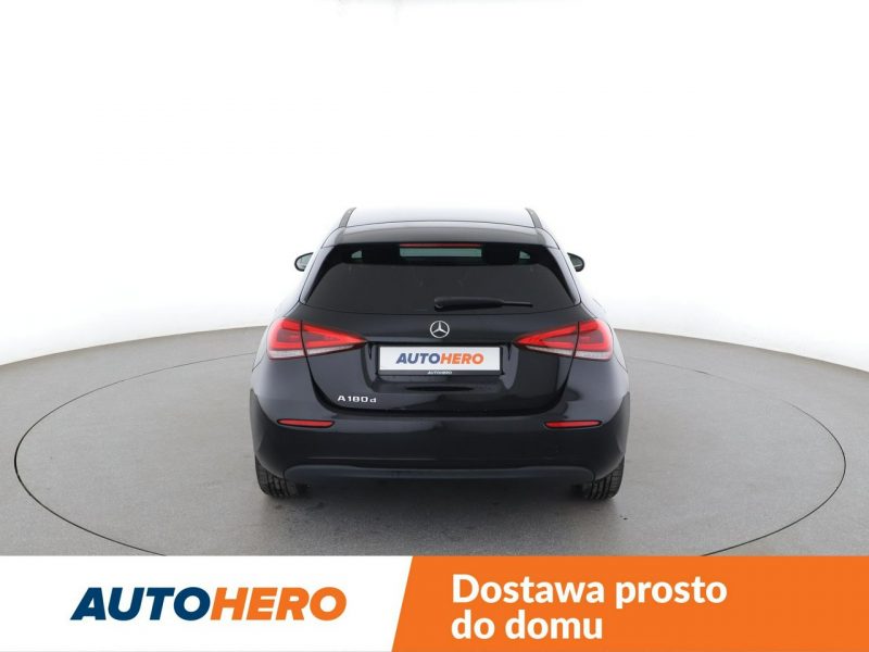 Mercedes A 180 automat full LED półskóra klima auto kamera cofania W177 (2018-)
