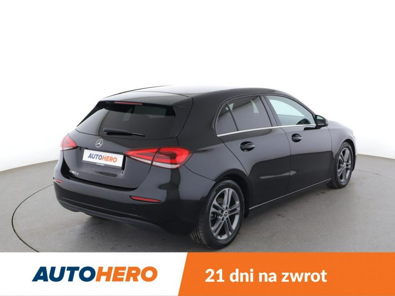 Mercedes A 180 automat full LED półskóra klima auto kamera cofania W177 (2018-)