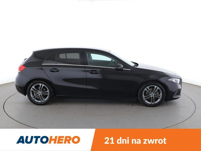Mercedes A 180 automat full LED półskóra klima auto kamera cofania W177 (2018-)