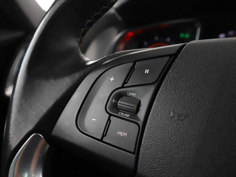 DS Automobiles DS 5 automat full LED skóra/alcantara navi klima auto hak