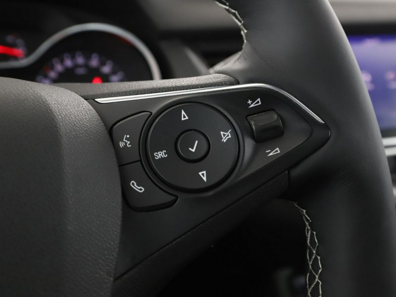 Opel Grandland X Ultimate automat 177KM skóra panorama grzane fotele navi kamera LED De