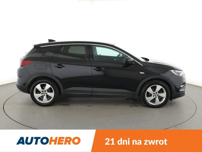 Opel Grandland X Ultimate automat 177KM skóra panorama grzane fotele navi kamera LED De