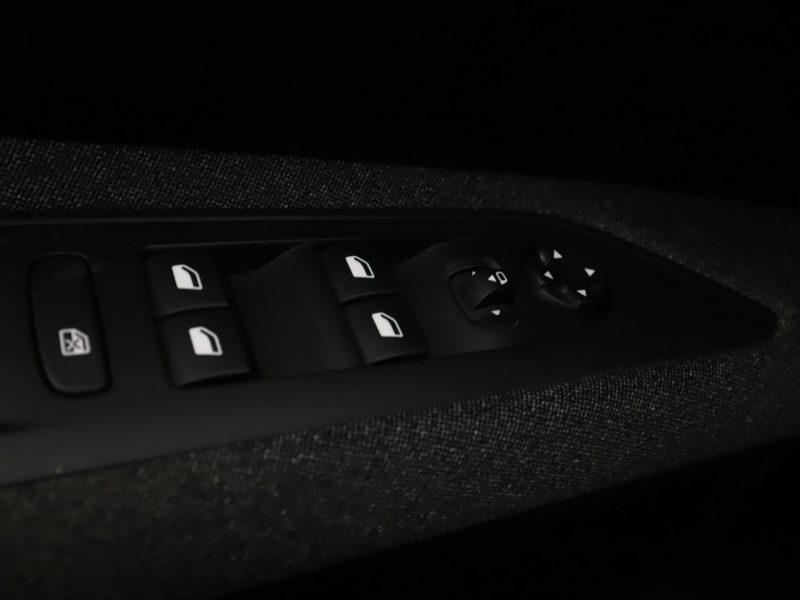 Peugeot 3008 1.5 HDi Automat Business Klimatyzacja Nawigacja Tempomat Kamera LED II (2016-)