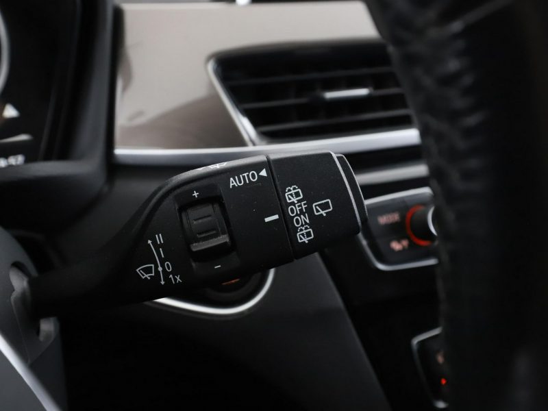 BMW X1 4x4 full LED navi półskóra grzane fotele czujniki parkowania II (F48) (2015-)