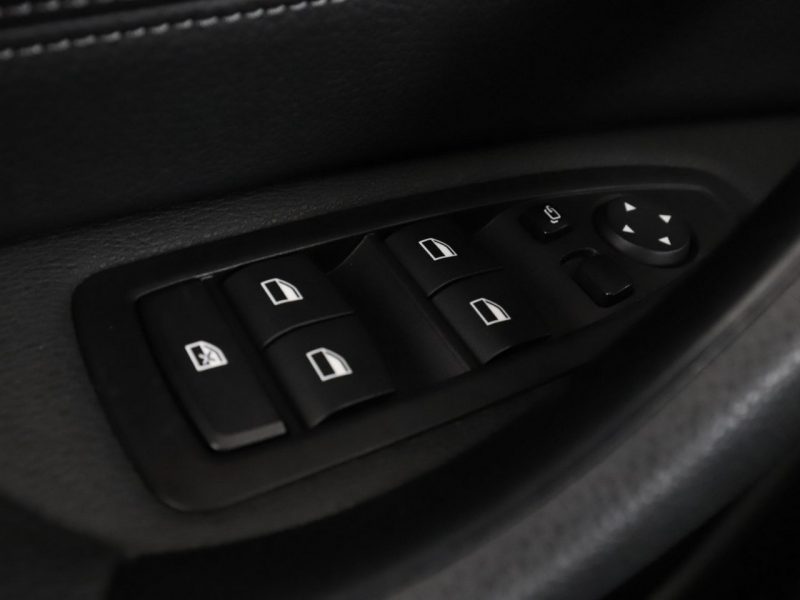 BMW X1 4x4 full LED navi półskóra grzane fotele czujniki parkowania II (F48) (2015-)