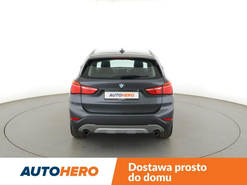 BMW X1 4x4 full LED navi półskóra grzane fotele czujniki parkowania II (F48) (2015-)