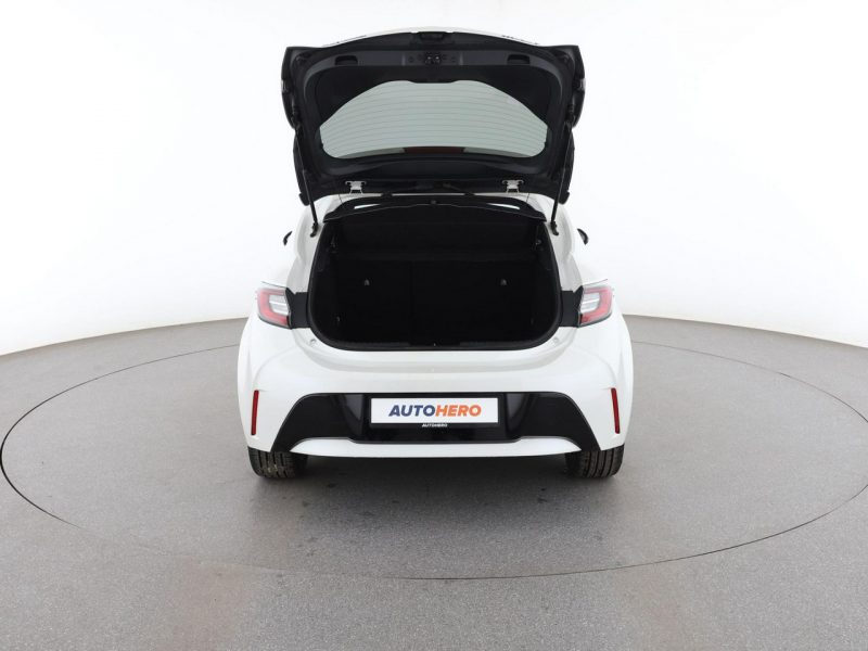 Toyota Corolla HEV full LED navi virtual cocpit klima auto grzane fotele kamera Seria E16 (2012-)