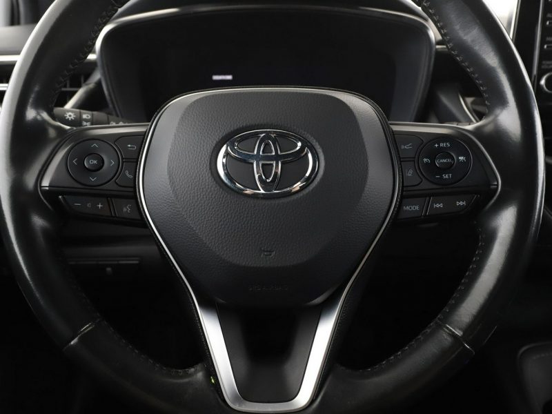 Toyota Corolla HEV full LED navi virtual cocpit klima auto grzane fotele kamera Seria E16 (2012-)