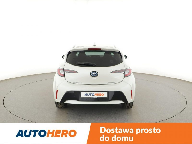 Toyota Corolla HEV full LED navi virtual cocpit klima auto grzane fotele kamera Seria E16 (2012-)
