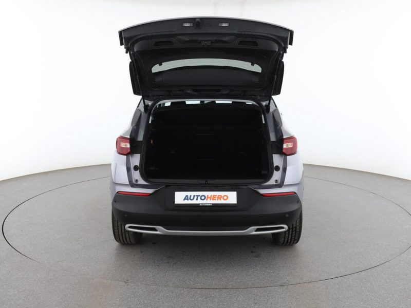 Opel Grandland X automat navi klima auto kamera i czujniki parkwania
