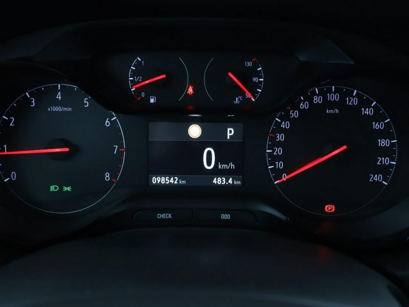 Opel Grandland X automat navi klima auto kamera i czujniki parkwania
