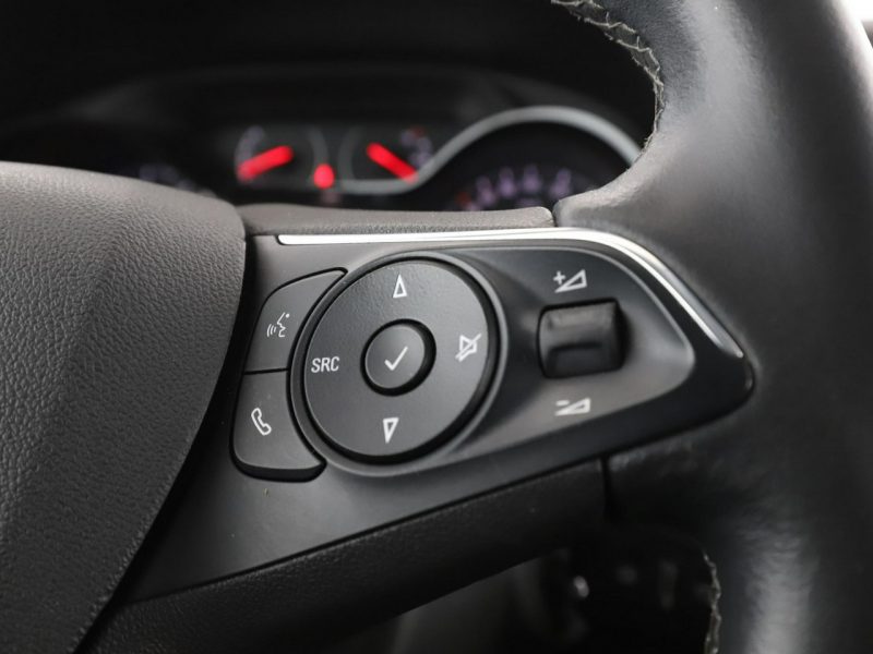 Opel Grandland X automat navi klima auto kamera i czujniki parkwania