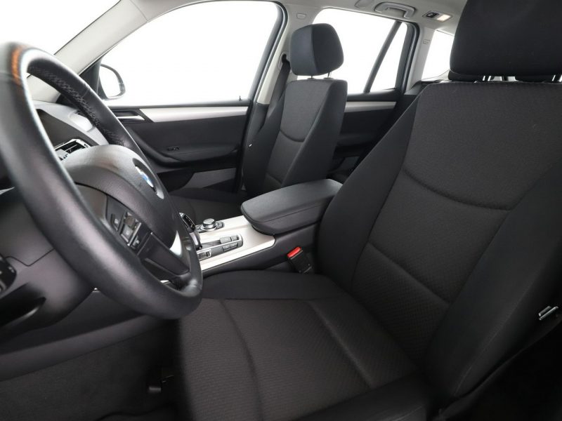 BMW X3 4x4 automat bi-xenon navi klima auto czujniki parkowania F25 (2010-)