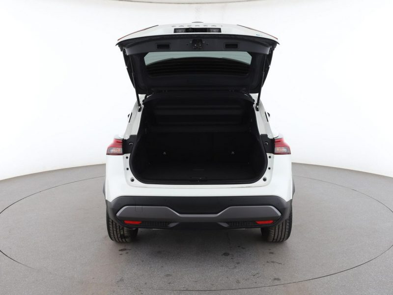Nissan Qashqai HEV automat full LED navi kamery el sterowane fotele III (2021-)