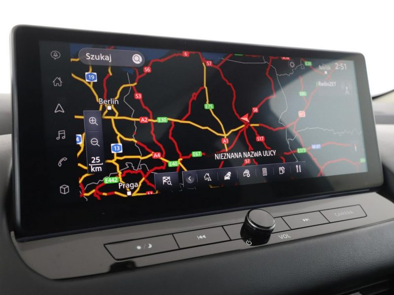 Nissan Qashqai HEV automat full LED navi kamery el sterowane fotele III (2021-)