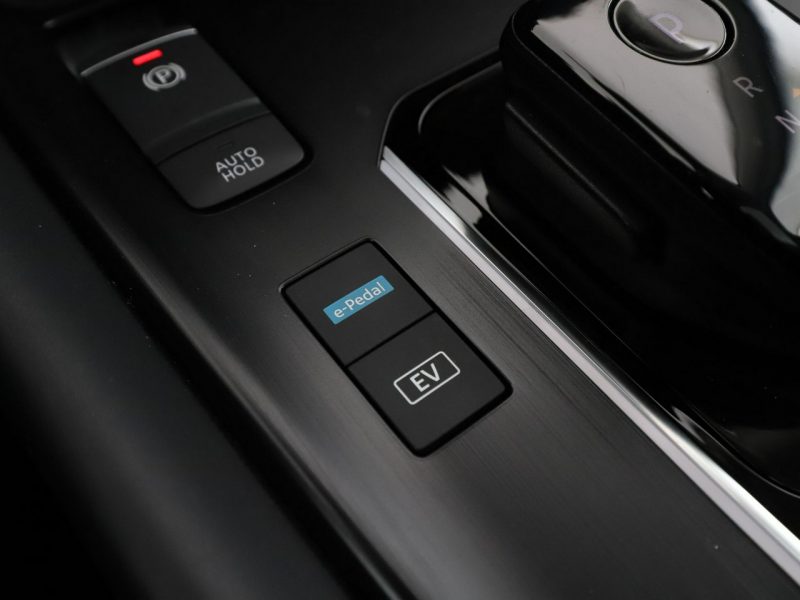 Nissan Qashqai HEV automat full LED navi kamery el sterowane fotele III (2021-)