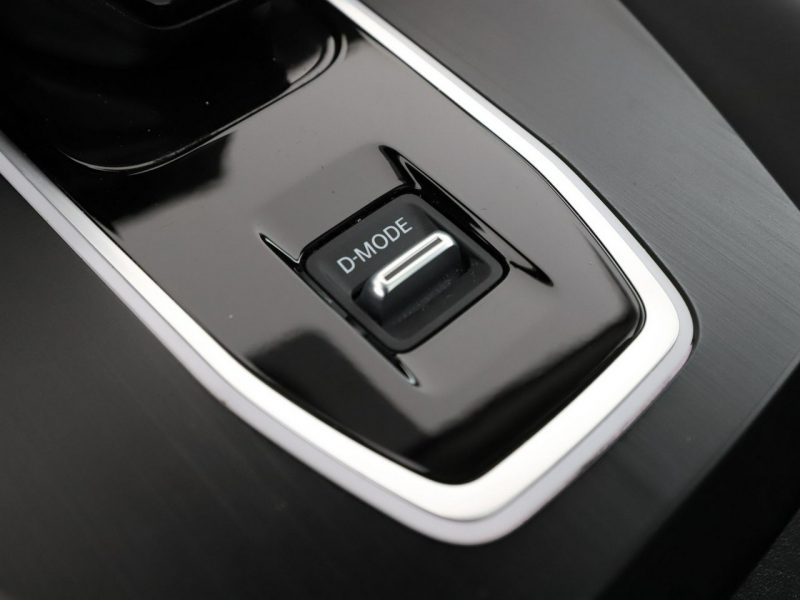 Nissan Qashqai HEV automat full LED navi kamery el sterowane fotele III (2021-)