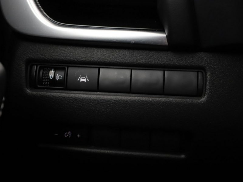 Nissan Qashqai HEV automat full LED navi kamery el sterowane fotele III (2021-)