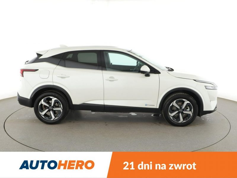 Nissan Qashqai HEV automat full LED navi kamery el sterowane fotele III (2021-)