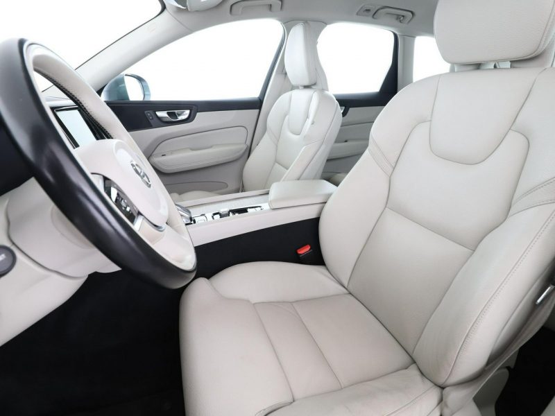 Volvo XC 60 FV23% Inscription B4-mHEV 4x4 automat skóra navi PDC-kamera ACC LED II (2017-)