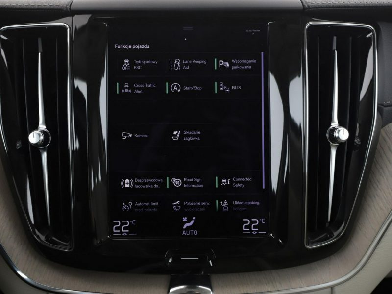 Volvo XC 60 FV23% Inscription B4-mHEV 4x4 automat skóra navi PDC-kamera ACC LED II (2017-)